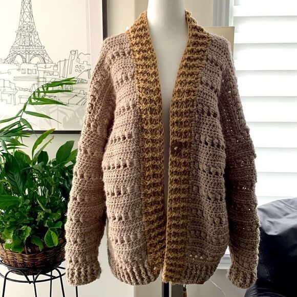🧶Crochet Oversized Tan Sweater Unisex - Picture 2 of 5